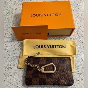 🆕 Louis Vuitton Zippered key pouch